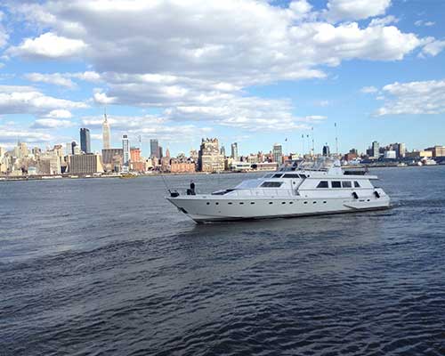 Yacht-Open-Sea-NYC-Hudson-River-1